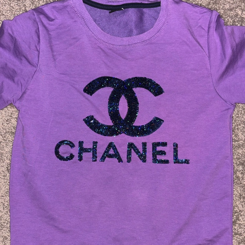 Girls Chanel purple sweatshirt size 9-10 - Picture 6 of 7
